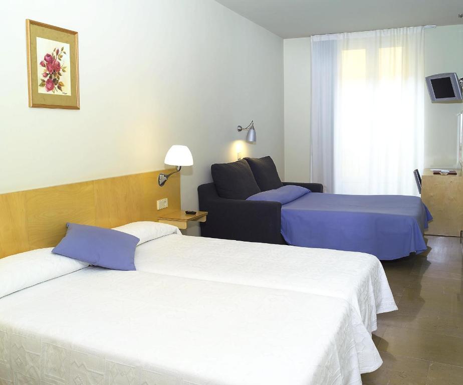 Hotel Rambla Figueres Zimmer foto