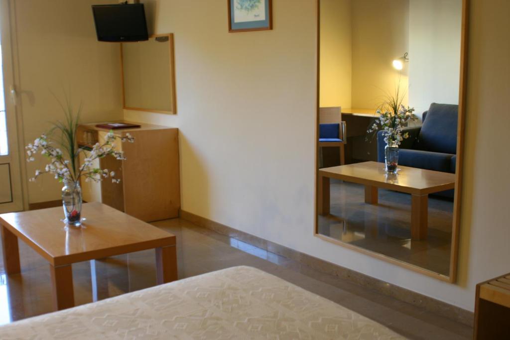 Hotel Rambla Figueres Zimmer foto