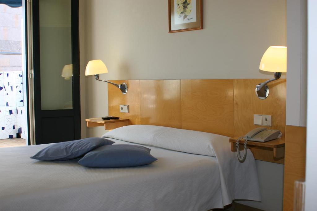 Hotel Rambla Figueres Zimmer foto