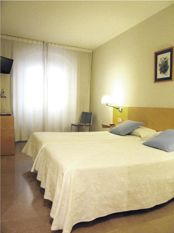 Hotel Rambla Figueres Zimmer foto