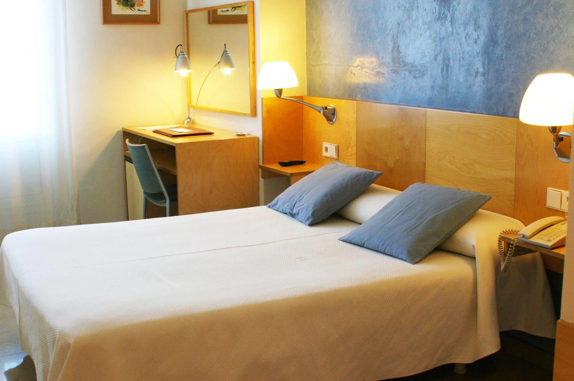Hotel Rambla Figueres Exterior foto