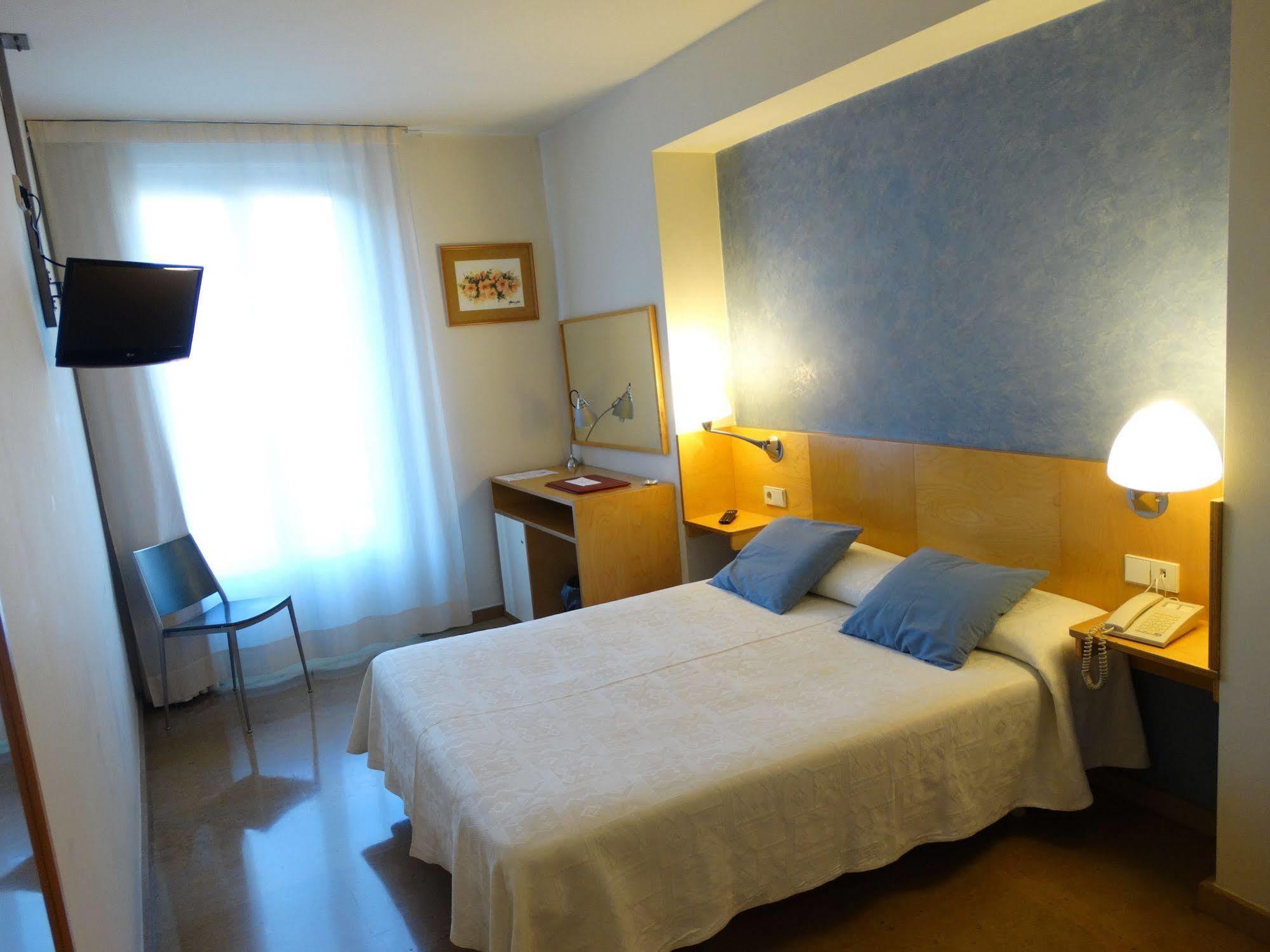 Hotel Rambla Figueres Exterior foto